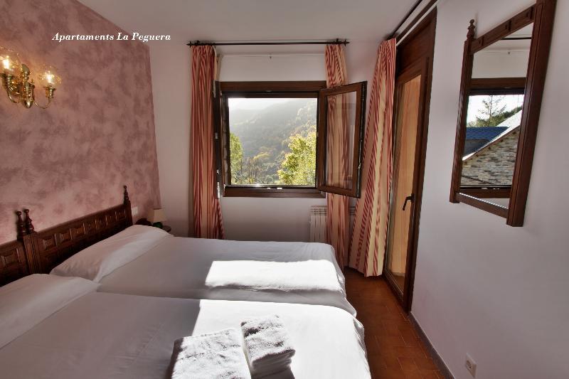 Apartaments La Peguera Bohí Exterior photo